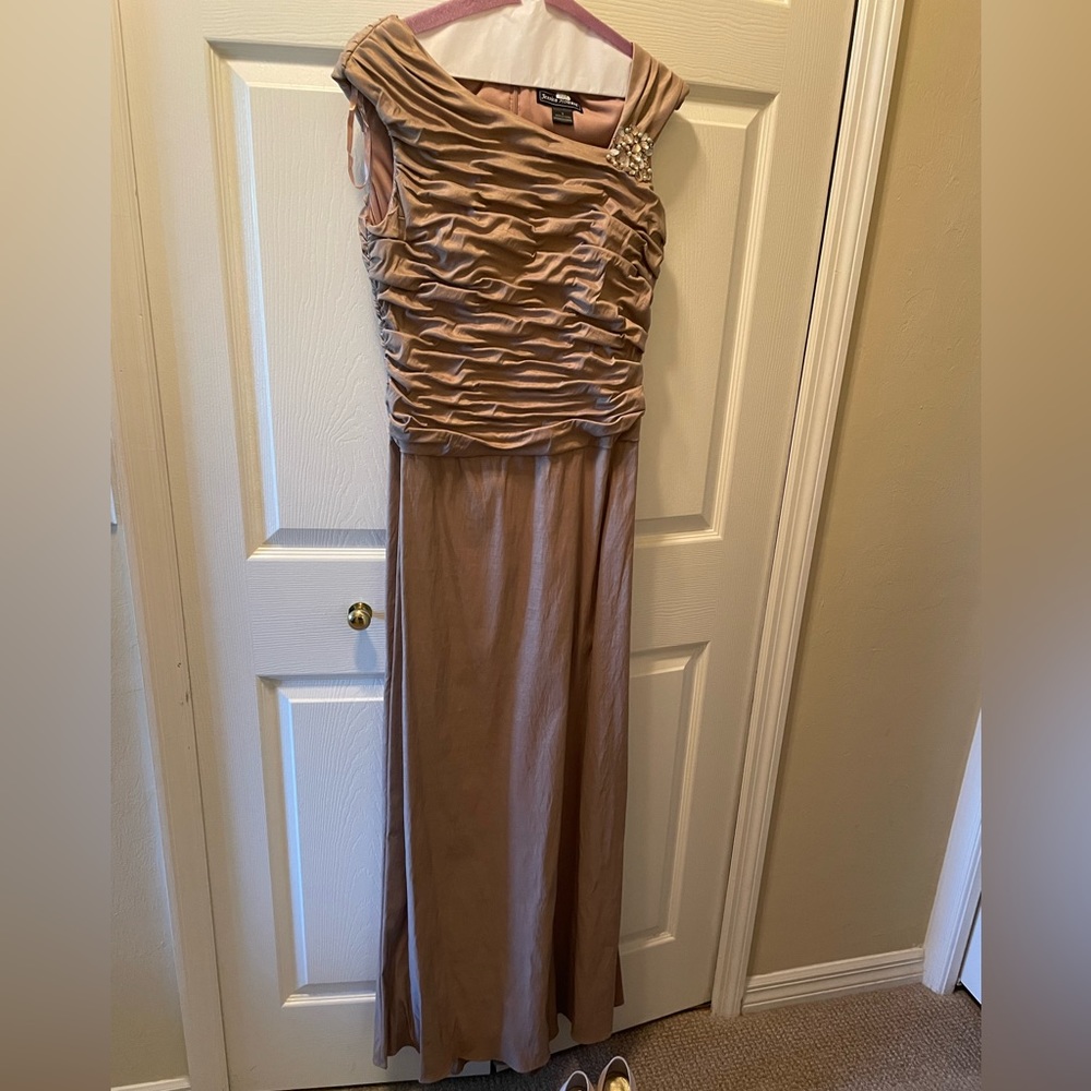 Jessica Howard Mother of the Bride dress